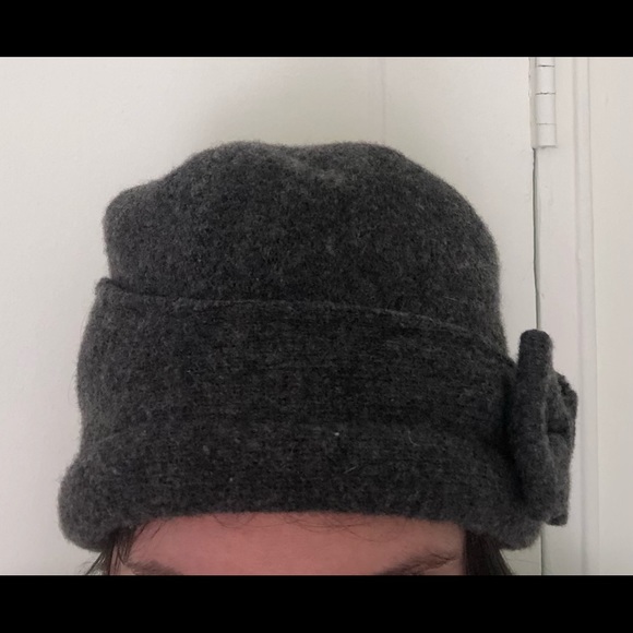 Grey Wool Hat with Bow - Picture 2 of 3